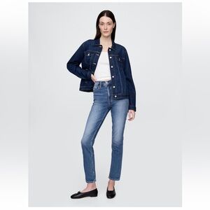 Gap High Rise Vintage Slim Jeans in Medium Indigo Size 28R